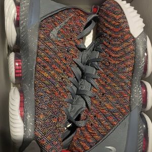 Lebron 16 Cool gray